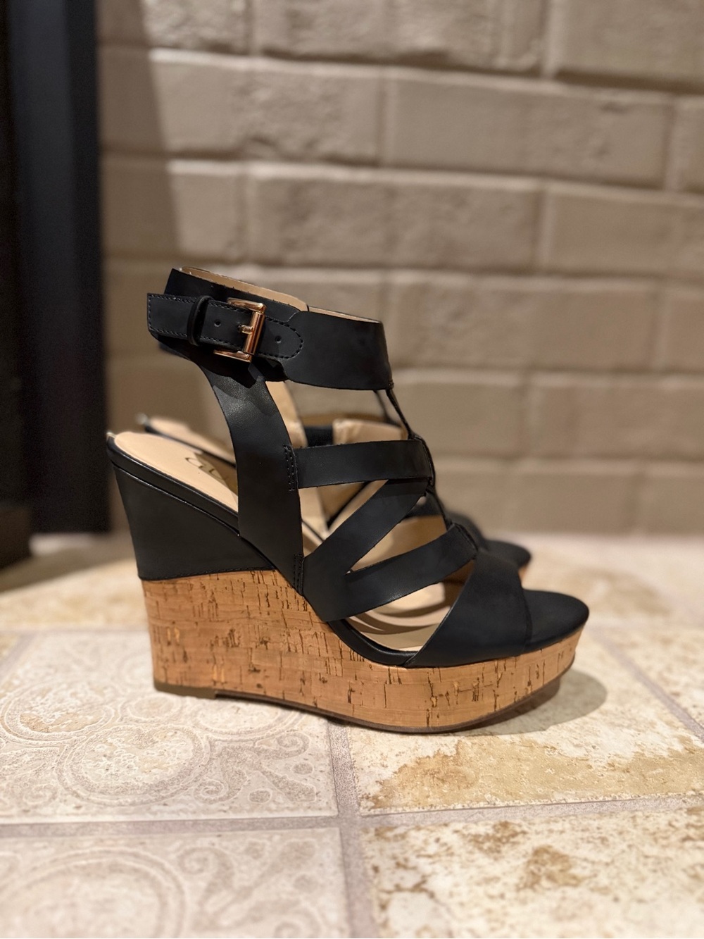 Guess Cork Wedge Black Gladiator Strappy Henra Sandals Shoes Size 6 NEW